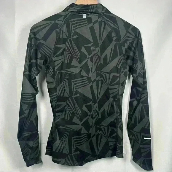 Nike pull over women’s small - Picture 4 of 4
